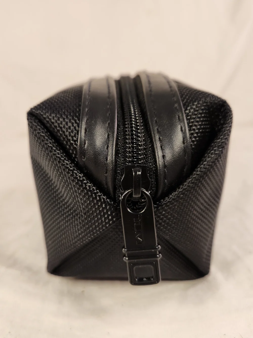 TUMI X DELTA NYLON DOPP TOILETRY BLACK BAG
